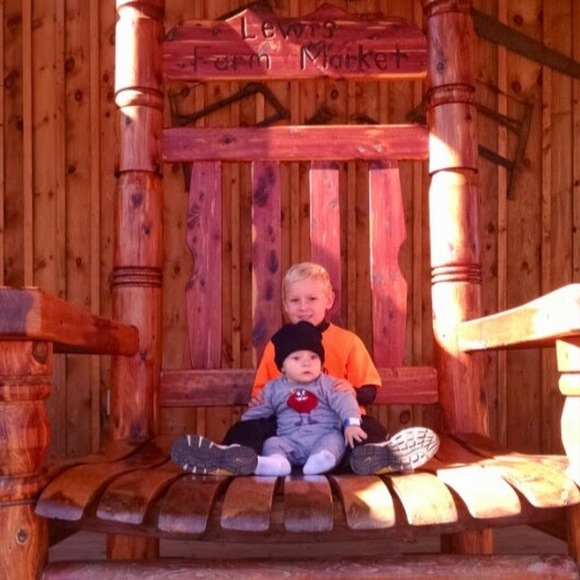 Meet your Posher, Jayria - Picture 1 of 1